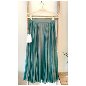 GUCCI • Iridescent Pleated Skirt • Size 38